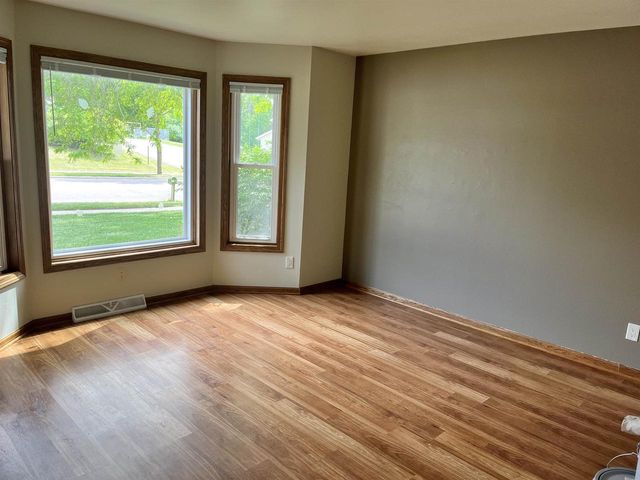 7002-7004 Longmeadow Road, Madison, WI 53717