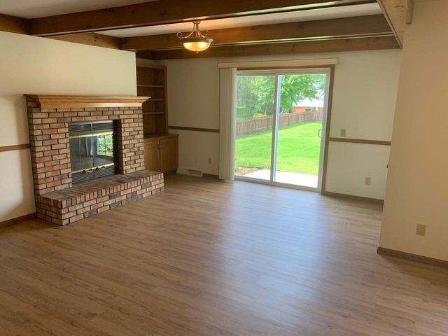 7002-7004 Longmeadow Road, Madison, WI 53717
