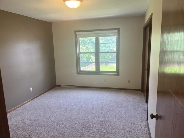 7002-7004 Longmeadow Road, Madison, WI 53717