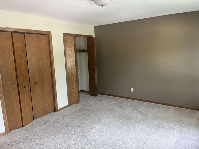 7002-7004 Longmeadow Road, Madison, WI 53717