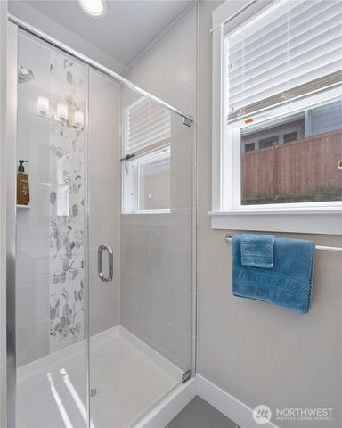 31333 43rd Place SW, Federal Way, WA 98023