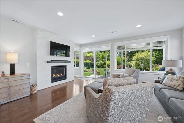 31333 43rd Place SW, Federal Way, WA 98023