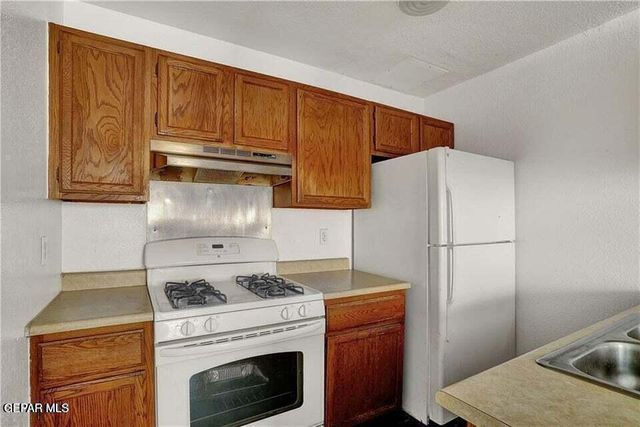 10601 Cuatro Vistas Drive B, El Paso, TX 79935