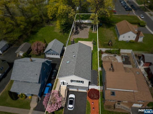 12 Chamberlain Avenue, Little Ferry, NJ 07643