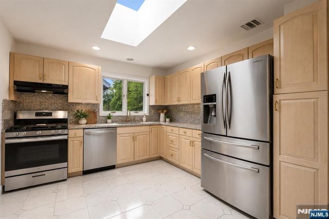 12 Chamberlain Avenue, Little Ferry, NJ 07643