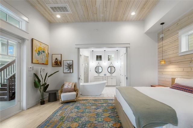 600 Center N 16, Port Aransas, TX 78373