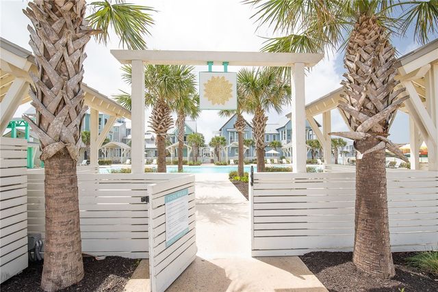 600 Center N 16, Port Aransas, TX 78373