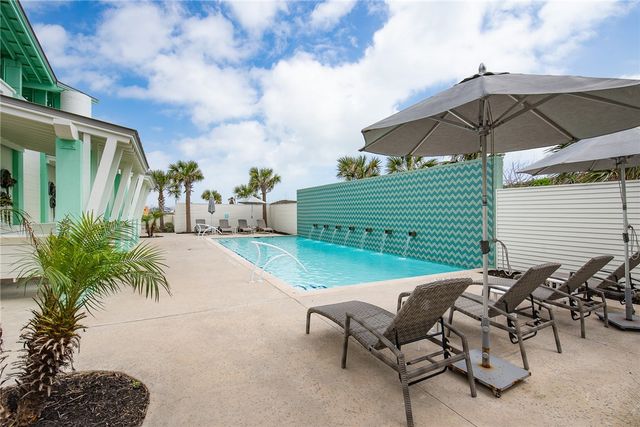 600 Center N 16, Port Aransas, TX 78373