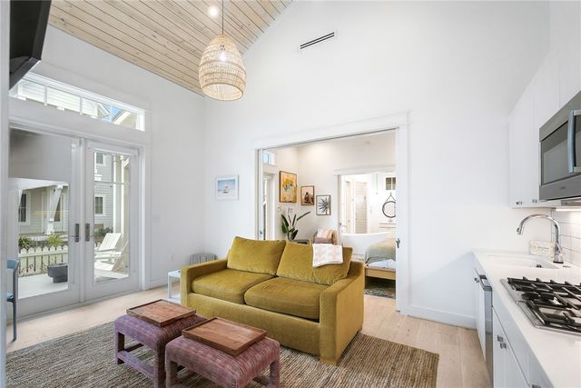 600 Center N 16, Port Aransas, TX 78373