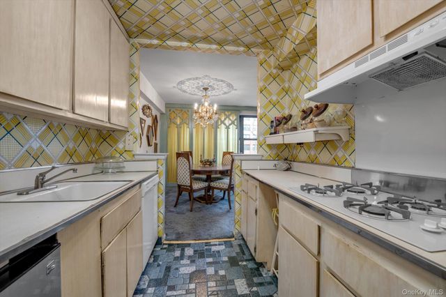 75-34 bell blvd 1c, Bayside, NY 11364