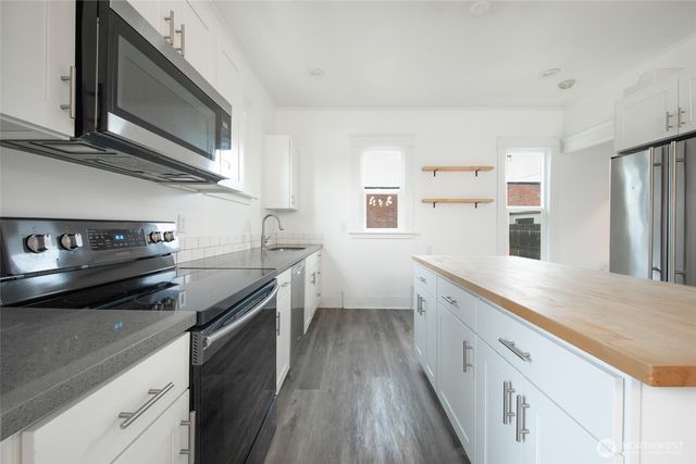 6753 14th Avenue NW, Seattle, WA 98117