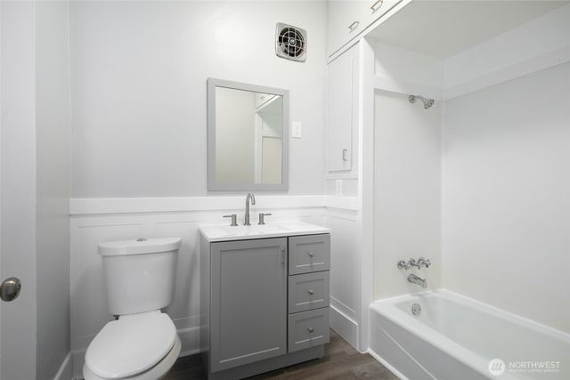 6753 14th Avenue NW, Seattle, WA 98117