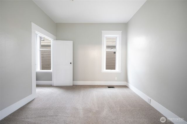 6753 14th Avenue NW, Seattle, WA 98117