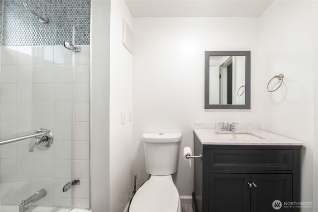 6753 14th Avenue NW, Seattle, WA 98117