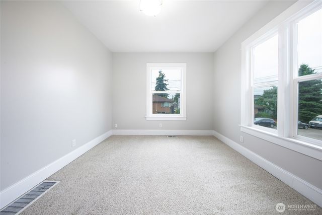 6753 14th Avenue NW, Seattle, WA 98117
