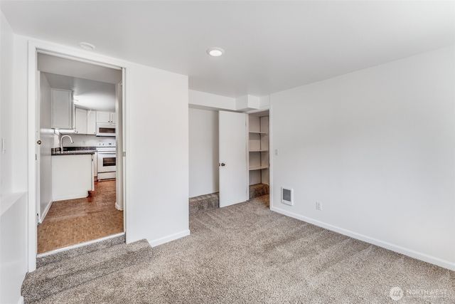6753 14th Avenue NW, Seattle, WA 98117