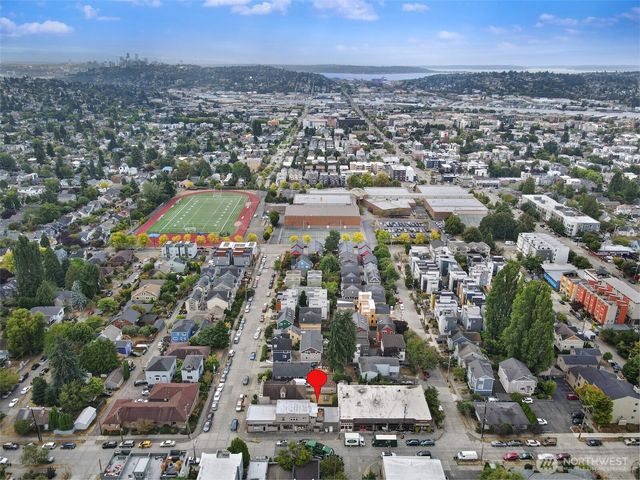 6753 14th Avenue NW, Seattle, WA 98117