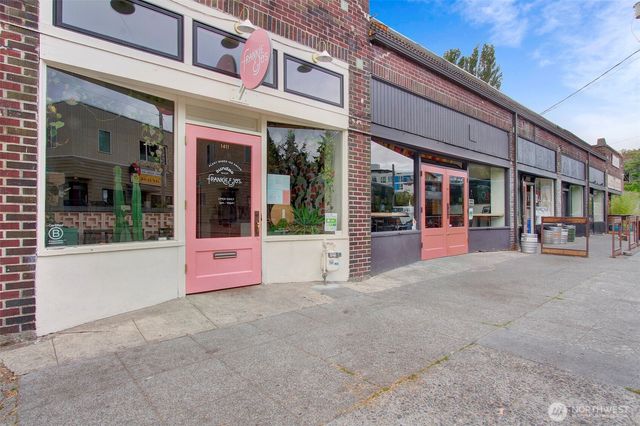 6753 14th Avenue NW, Seattle, WA 98117