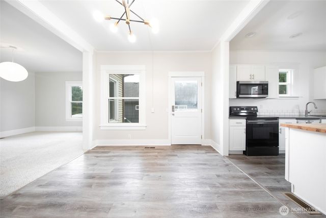 6753 14th Avenue NW, Seattle, WA 98117