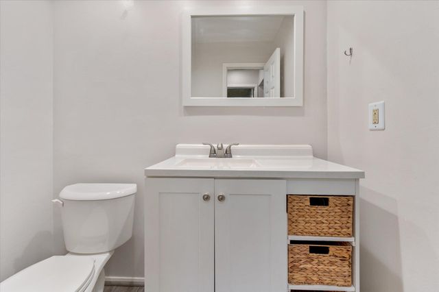 201 N Oak Hollow RD, Georgetown, TX 78628