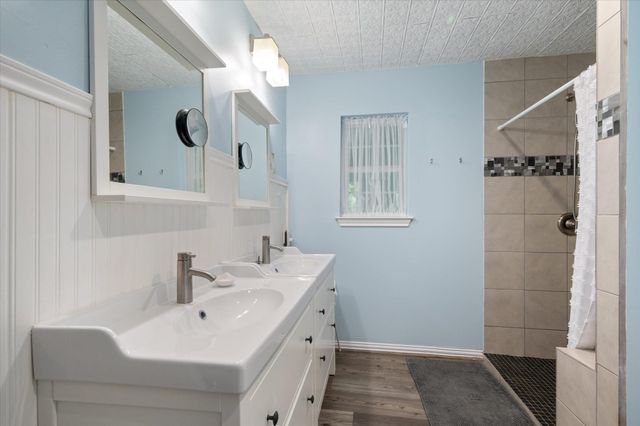 201 N Oak Hollow RD, Georgetown, TX 78628