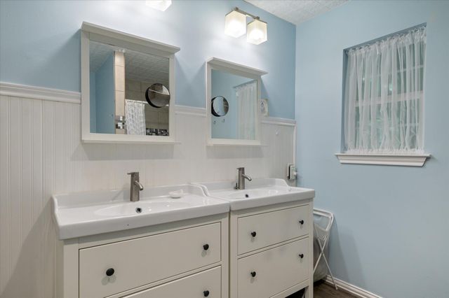 201 N Oak Hollow RD, Georgetown, TX 78628