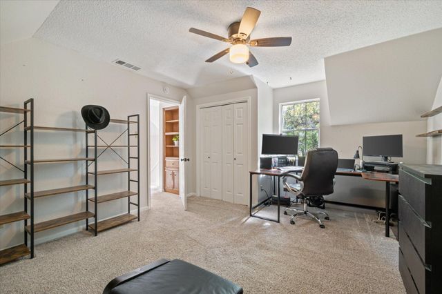 201 N Oak Hollow RD, Georgetown, TX 78628