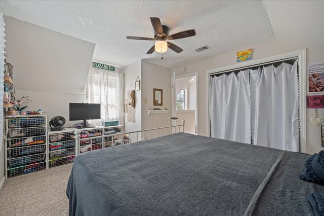 201 N Oak Hollow RD, Georgetown, TX 78628