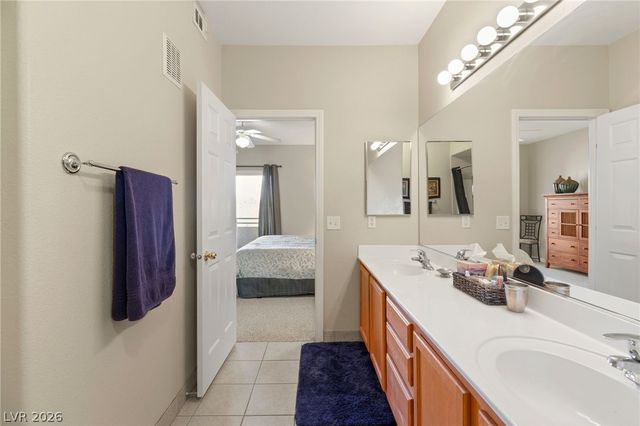 833 Aspen Peak Loop 1221, Henderson, NV 89011