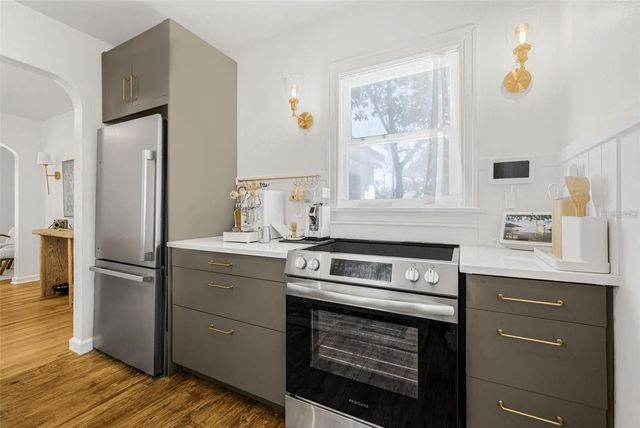 3500 6TH AVENUE N, St Petersburg, FL 33713