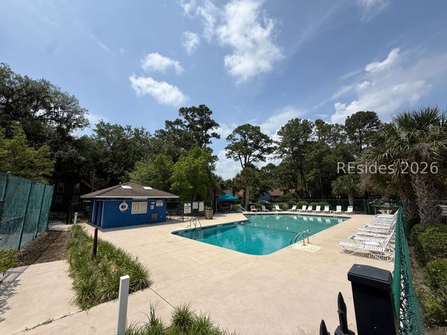 24 Pine Burr Road E 12, Hilton Head Island, SC 29926