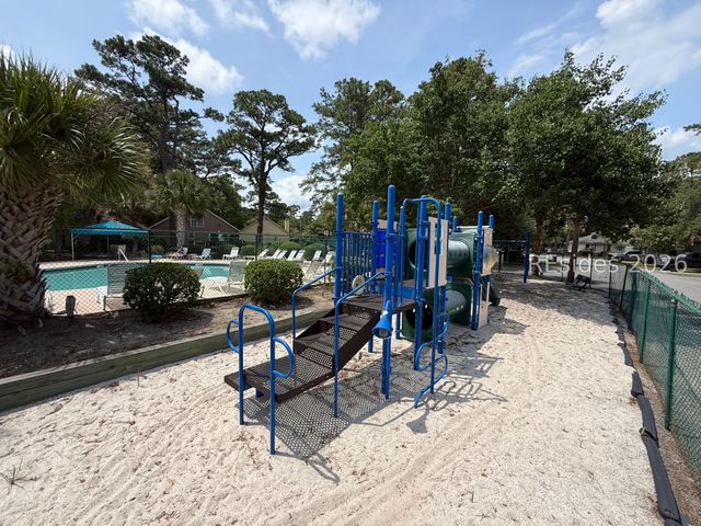 24 Pine Burr Road E 12, Hilton Head Island, SC 29926