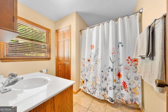 415 Kenwood Drive, Westminster, SC 29693