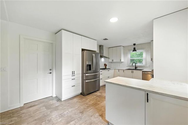 700 Edwin DR, Virginia Beach, VA 23462