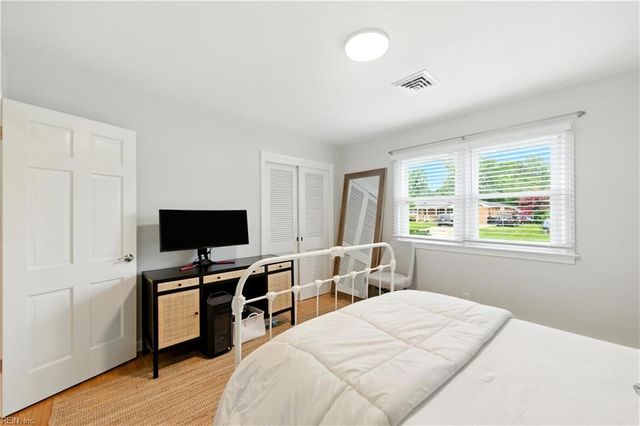 700 Edwin DR, Virginia Beach, VA 23462