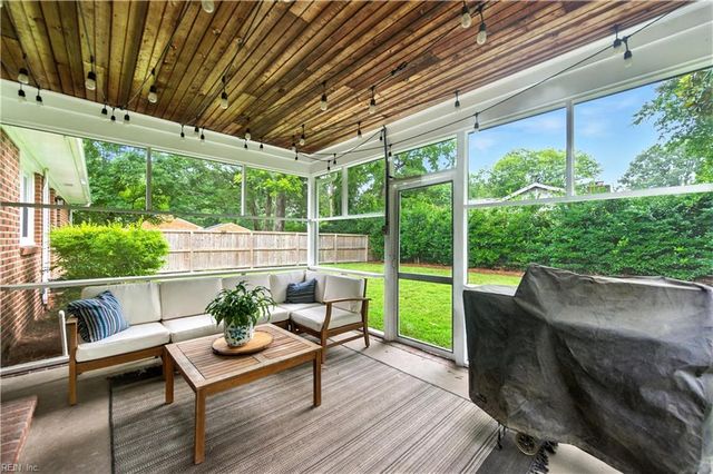 700 Edwin DR, Virginia Beach, VA 23462