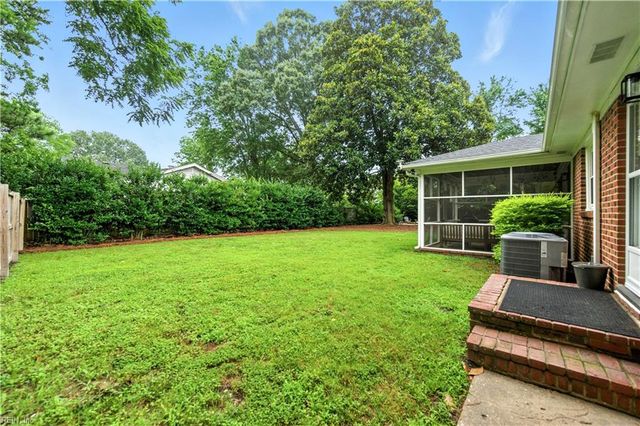 700 Edwin DR, Virginia Beach, VA 23462