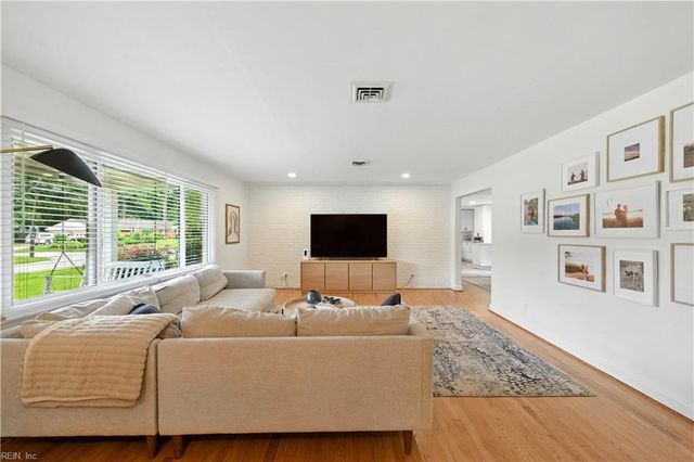 700 Edwin DR, Virginia Beach, VA 23462