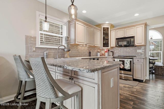 13810 Fancy Gap Dr, Louisville, KY 40299