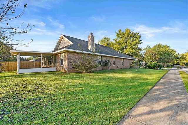 166 Vivian Loop, Fairhope, AL 36532