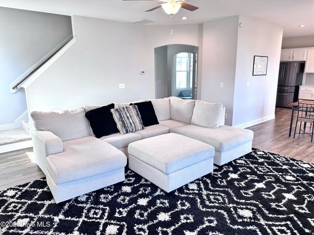 1001 Ferry Spring Lane, Jacksonville, NC 28546