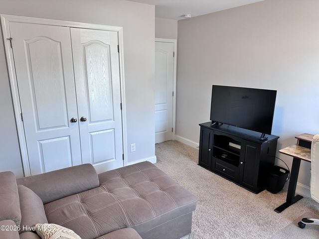 1001 Ferry Spring Lane, Jacksonville, NC 28546