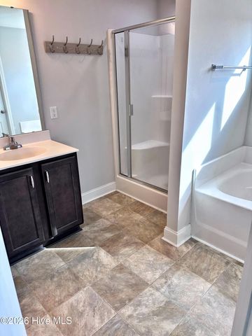 1001 Ferry Spring Lane, Jacksonville, NC 28546