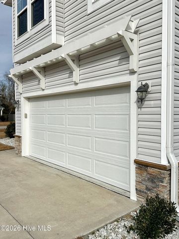 1001 Ferry Spring Lane, Jacksonville, NC 28546