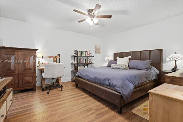 11230 Taft St 11230, Pembroke Pines, FL 33026
