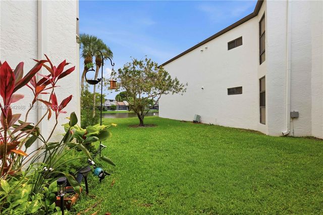 11230 Taft St 11230, Pembroke Pines, FL 33026