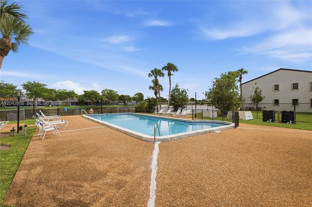 11230 Taft St 11230, Pembroke Pines, FL 33026