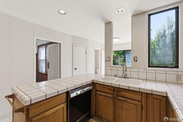 6121 California Street, San Francisco, CA 94121