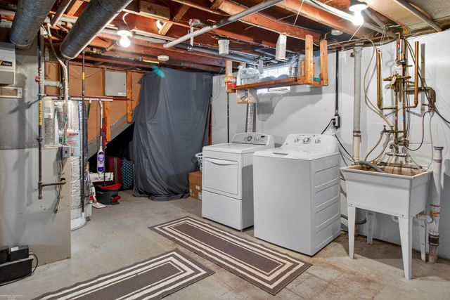 19795 Macel Street, Roseville, MI 48066