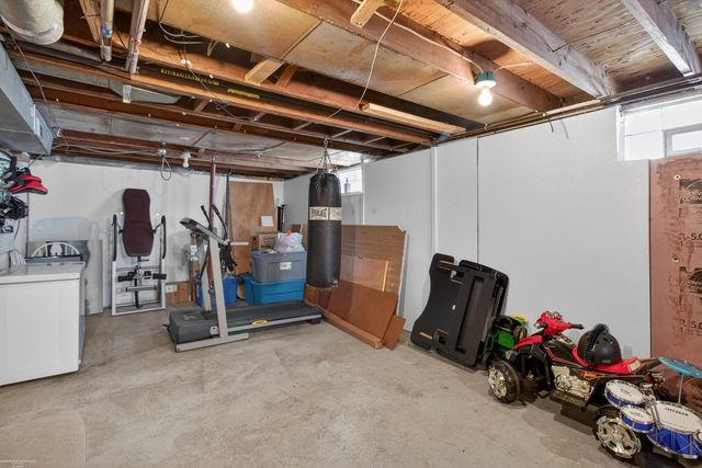 19795 Macel Street, Roseville, MI 48066